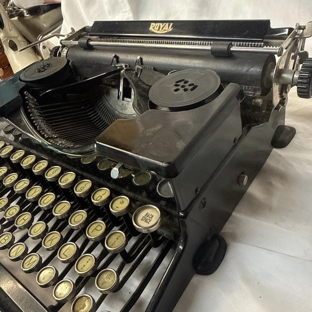 VTG 1934 Royal Standard Manual Typewriter early Model O Glass Keys Office Writer